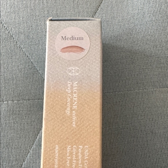 NIB Dr. Macrene Actives Concealer in Medium - Picture 4 of 6